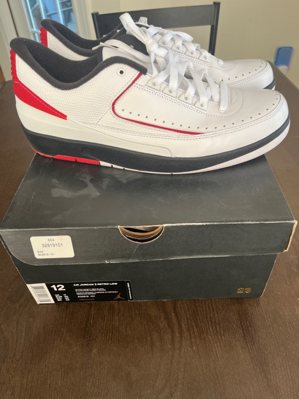 Air Jordan 2 Retro Low Men’s Size 12, White, Varsity Red-Black